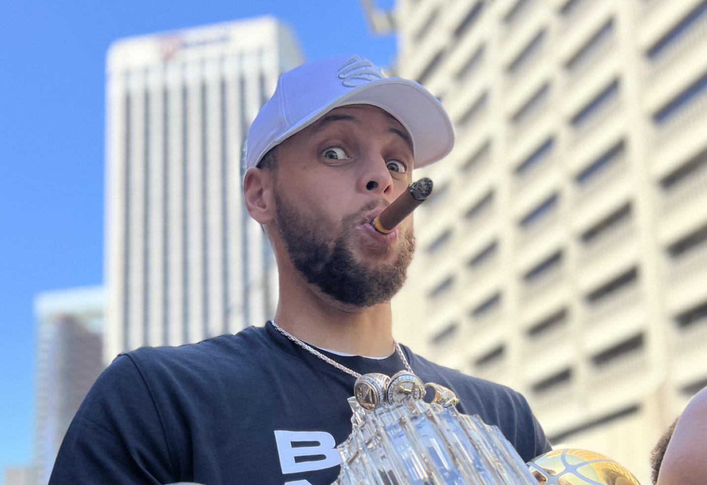 以其顽强的 以其顽强的