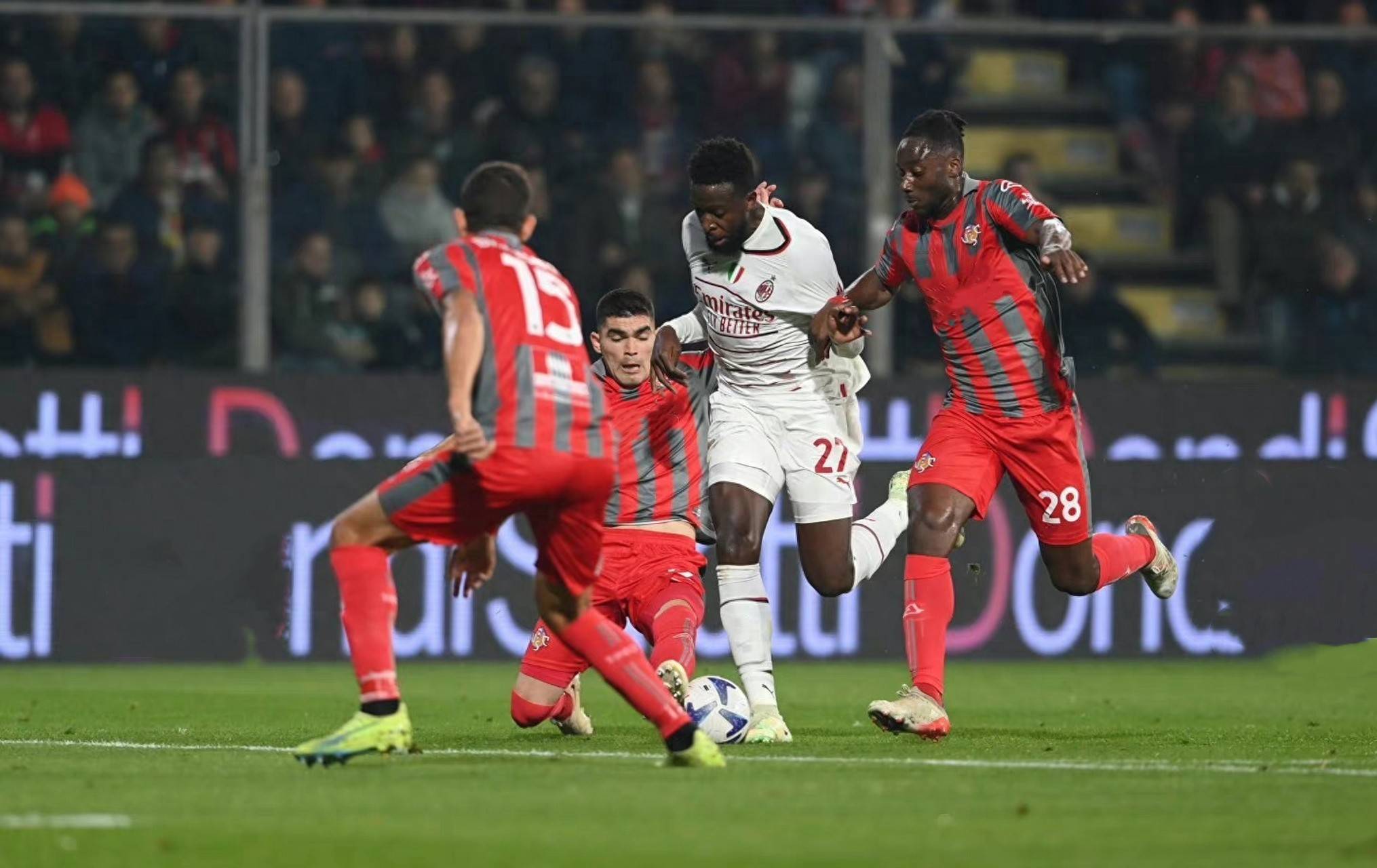 对抗密集的 对抗密集的